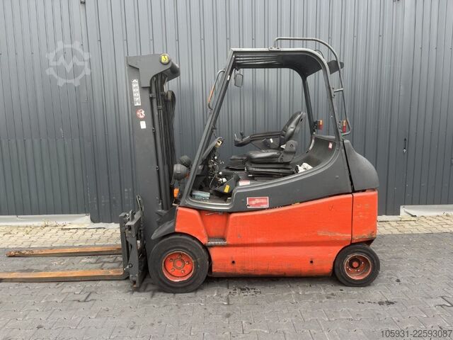 Elektro 4 Rad-Stapler Linde E30/600-02
