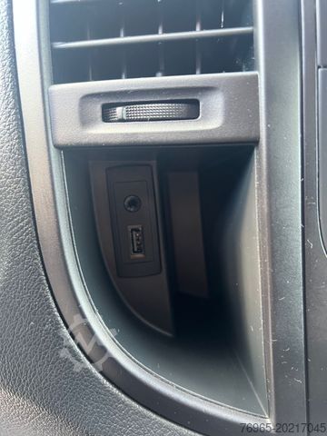 Kastenwagen MERCEDES-BENZ Vito 110 CDI 6G KLIMA TEMPOMAT 3-SITZER SCHRÄNKE