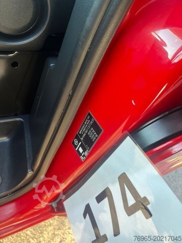 Kastenwagen MERCEDES-BENZ Vito 110 CDI 6G KLIMA TEMPOMAT 3-SITZER SCHRÄNKE