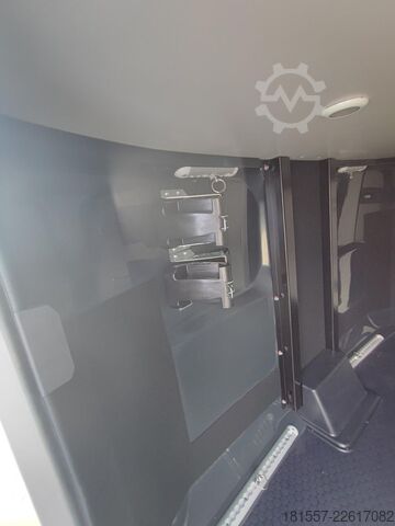 Teilintegriertes Wohnmobil BÜRSTNER Signature SFT 7.1