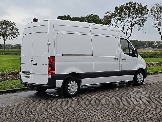 High-roof van MERCEDES-BENZ SPRINTER 315 L2H2 Mbux Automaat!