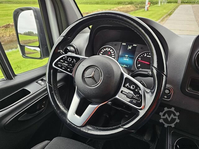 High-roof van MERCEDES-BENZ SPRINTER 315 L2H2 Mbux Automaat!