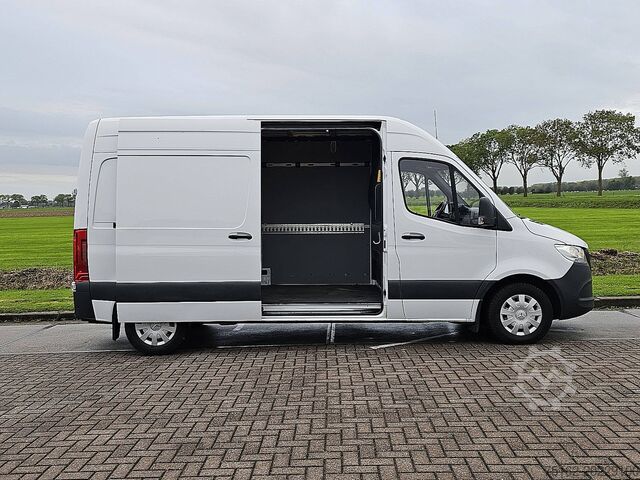 High-roof van MERCEDES-BENZ SPRINTER 315 L2H2 Mbux Automaat!