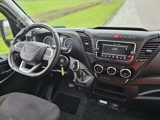 Refrigerated box wagon IVECO DAILY 35S16 Bakwagen Koel/Vries