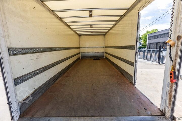 Koffer Mercedes-Benz ATEGO 1524 L + DHOLLANDIA 2T.