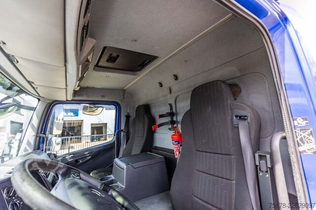 Koffer Mercedes-Benz ATEGO 1524 L + DHOLLANDIA 2T.
