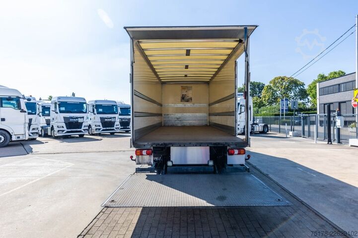 Koffer Mercedes-Benz ATEGO 1524 L + DHOLLANDIA 2T.