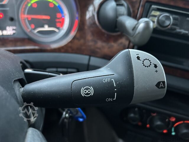 Standard tractor DAF CF 330 FT Sleeper Cab / 618 dkm / NL Truck