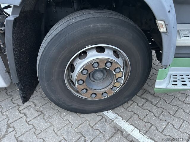 Standard tractor DAF CF 330 FT Sleeper Cab / 618 dkm / NL Truck