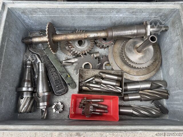 Milling machine INTOS FN20