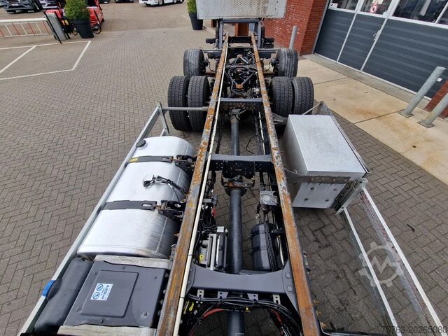 Chassis with cab Volvo FM 380 Globetrotter 6x2 Chassis - Loadlift - 4...