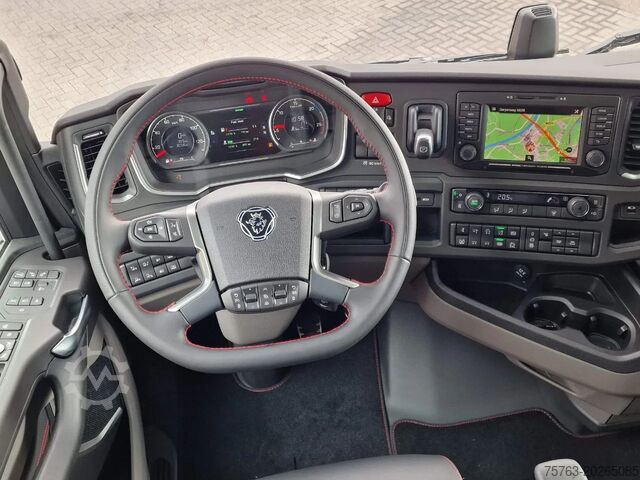 Standard-SZM Scania 770S V8 NGS Highline 6x2/4 - New - Old dashboar...