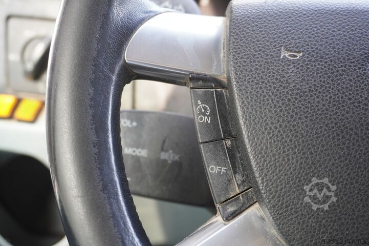 Delivery van Ford Transit 330S 2.4 TDCI - Airco - Cruise - Trekha...