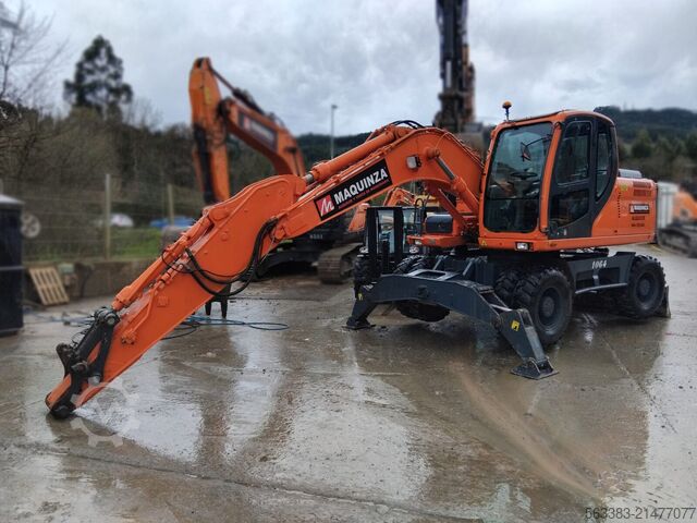 Wheel excavator Doosan DX140W