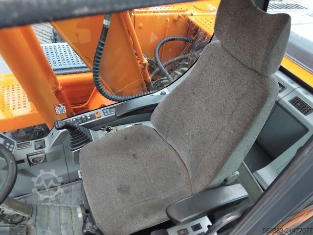 Wheel excavator Doosan DX140W