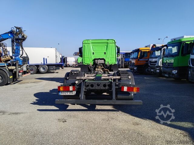 Truck chassis Mercedes-Benz ANTOS 1827