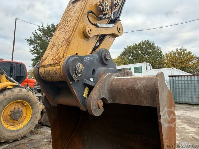 Chain excavator CATERPILLAR 336