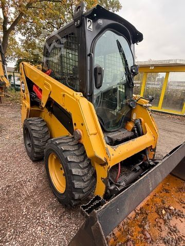 Mini excavator CATERPILLAR 226 D