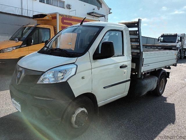 Dreiseitenkipper LKW Piaggio Mod. Vers. NP6
