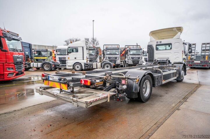 BDF-System RENAULT D19 320 DXI + DHOLLANDIA