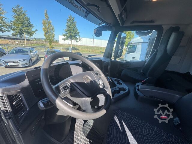 LKW mit Getränkeaufbau MERCEDES-BENZ ACTROS 1835 L / LBW / 2 X AHK / KAMERA