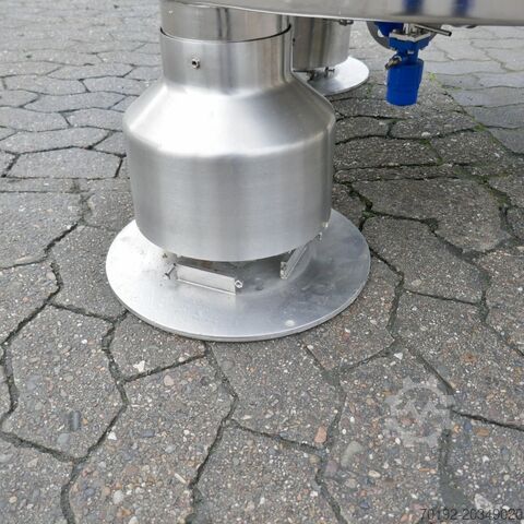 733 litre heatable/coolable pressure vessel made of V4A with propeller agitator. Bioengineering B0057