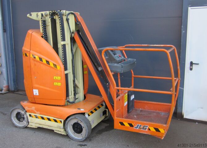 Senkrechtmastbühne mit Ausleger JLG T10E Toucan