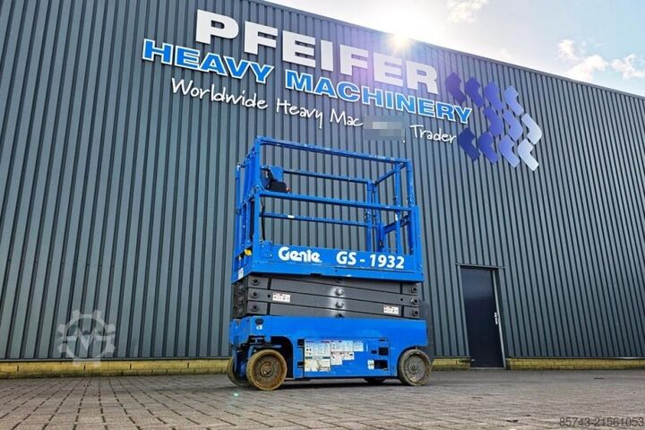 Scherenhebebühne Genie GS1932 Electric, Working Height 7.8 m, 227kg Capac