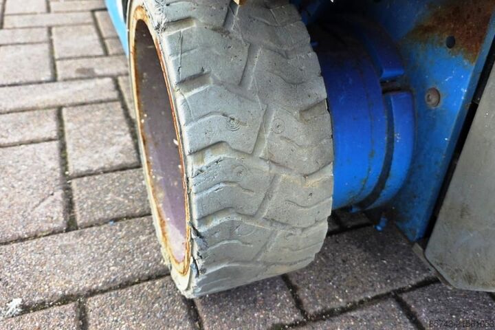 Scherenhebebühne Genie GS1932 Electric, Working Height 7.8 m, 227kg Capac