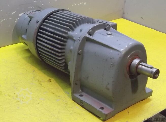Geared motor 1.1 kW 250 rpm Bauer DK940A/216