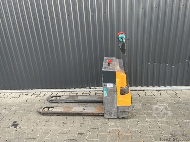 Niederhubwagen Jungheinrich EJEM13