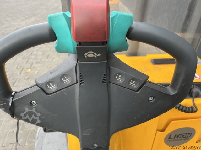 Deichselstapler Jungheinrich EJCB12