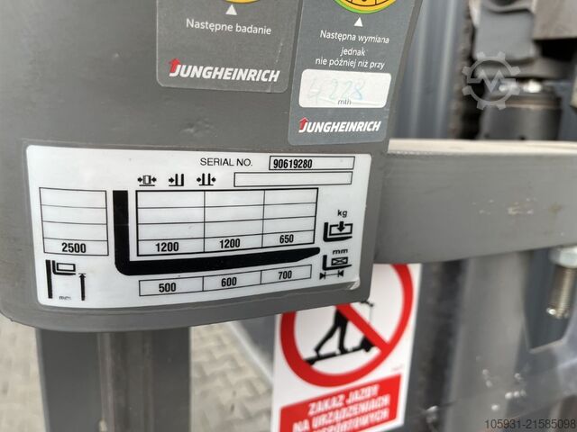 Deichselstapler Jungheinrich EJC112