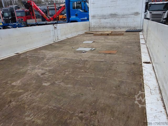 Flatbed truck MERCEDES-BENZ 818 Atego Pritsche