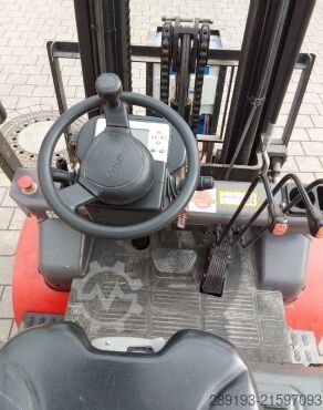 Geländestapler Manitou ME 425 C 2,5 t Elektro