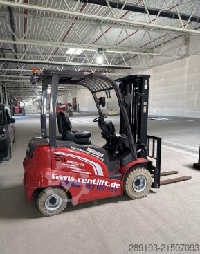 Geländestapler Manitou ME 425 C 2,5 t Elektro