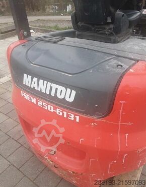 Geländestapler Manitou ME 425 C 2,5 t Elektro