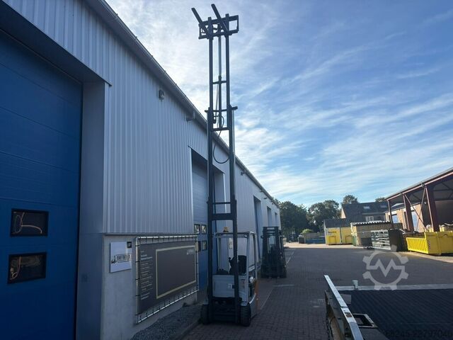 VS-23002 Electric triplex mast forklift Still RX50-10 STILL RX50-10