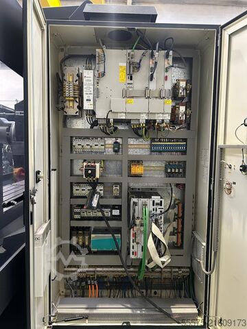 Milling machine CORREA CF 22 PLUS Correa CF 22 PLUS