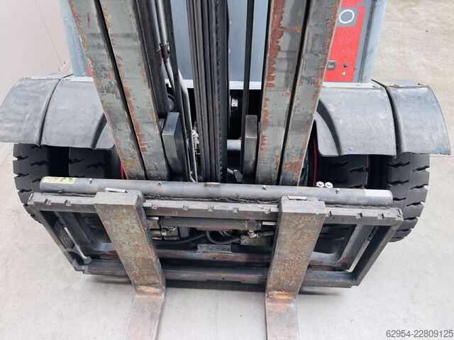 Treibgasstapler Linde H 30 T Triplex Kabine