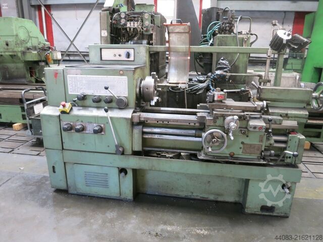 Leit- und Zugspindeldrehmaschine Bulmag 