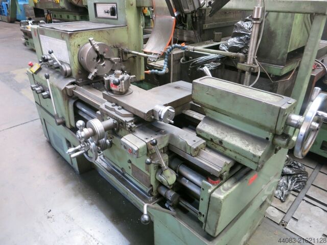 Leit- und Zugspindeldrehmaschine Bulmag 