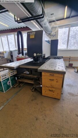 Hydraulische Lochstanze LVD Alpha 1012
