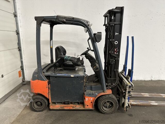 Electric 4-wheel forklift Toyota 8FBM20T - SEITENSCHIEBER - KLAMMER