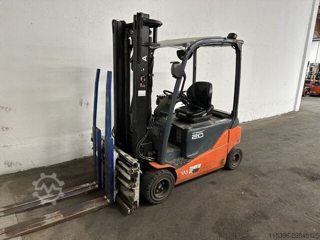 Electric 4-wheel forklift Toyota 8FBM20T - SEITENSCHIEBER - KLAMMER