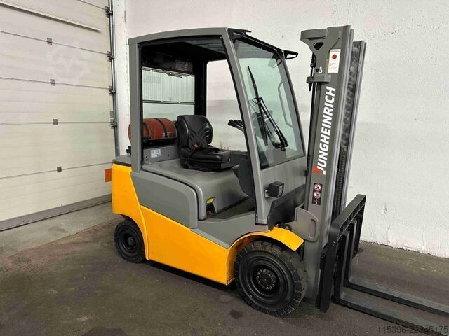LPG Forklifts Jungheinrich TFG 316 - TRIPLEX 4,4 m
