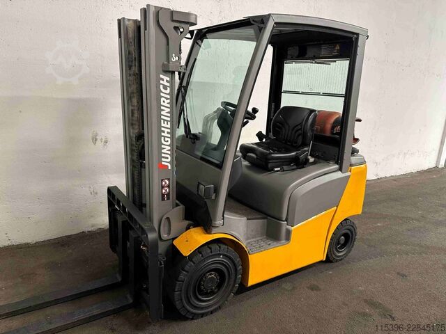 LPG Forklifts Jungheinrich TFG 316 - TRIPLEX 4,4 m