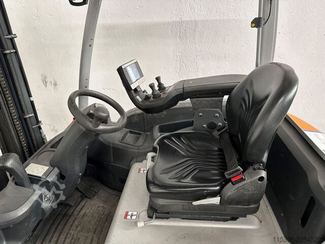 Electric 4-wheel forklift Still RX 20-20 P - TRIPLEX 6,1 m