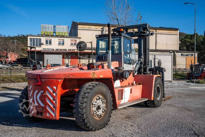 Heavy Forklift - Diesel Kalmar DCF 330-12 LB
