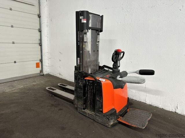 High Lift stacker Toyota SPE 120 L - TRIPLEX 3,9 m